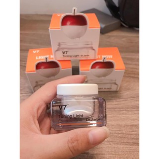 Kem dưỡng da v7 toning light mini 15ml