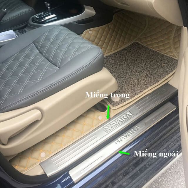 Ốp Bậc Cửa, Nẹp Bước Chân xe Nissan Navara 2016 đến 2020 Mẫu Inox ko gỉ