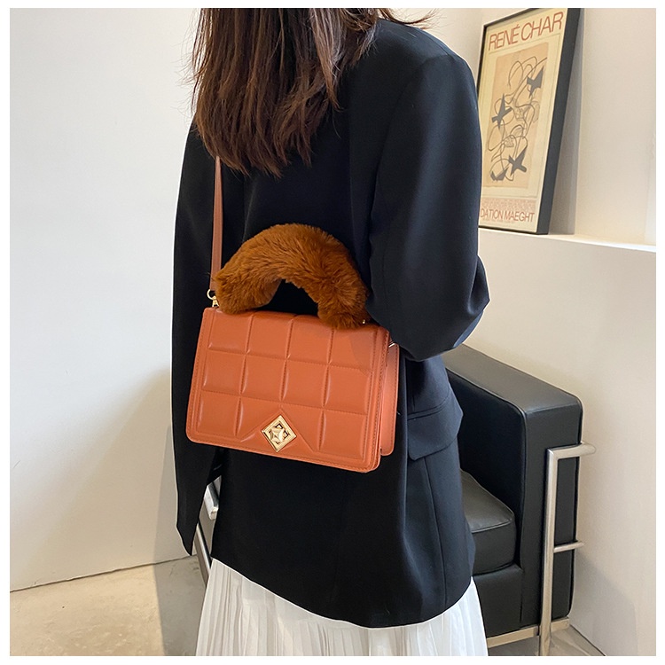 Túi Xách Nữ Đeo Chéo Đi Chơi Đẹp Quai Lông Cao Cấp