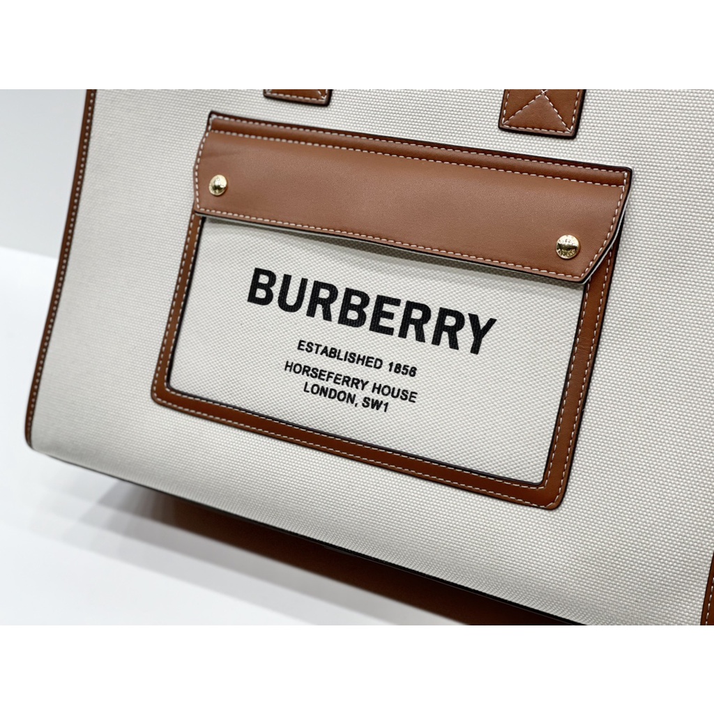 Túi Đeo Chéo Thể Thao Burberry Cỡ Lớn Sang Trọng