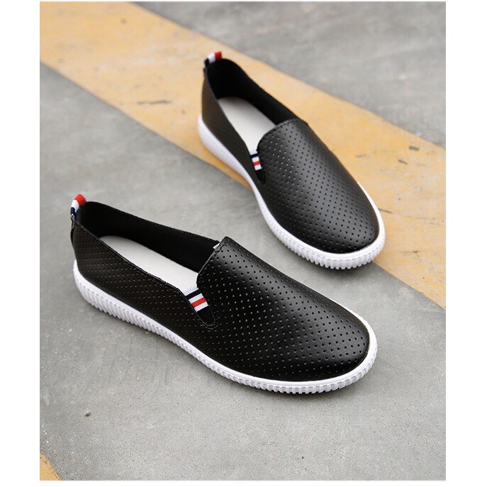 Giày slip on giày lười nữ mang phong cách thể thao | BigBuy360 - bigbuy360.vn