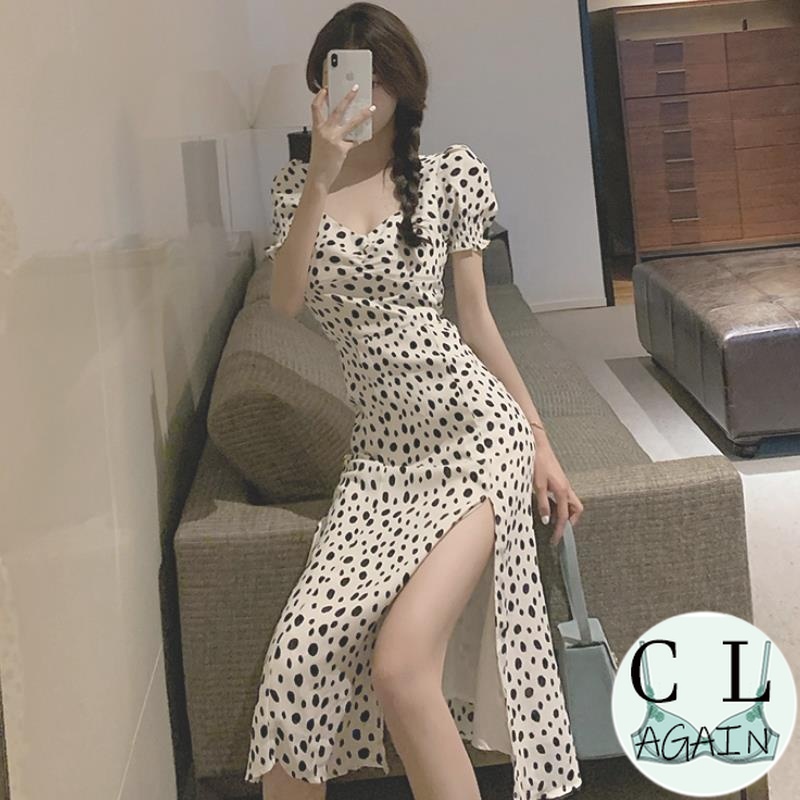 Đầm dài đến mắt cá dáng ôm tay phồng cổ vuông họa tiết chấm bi phong cách Pháp