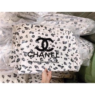 Gối chanel da báo nhập khẩu . KD1