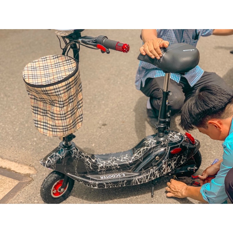 XE ĐIỆN MINI SCOOTER XE 8 INCH TẶNG GIỎ VÀ GHẾ PHỤ