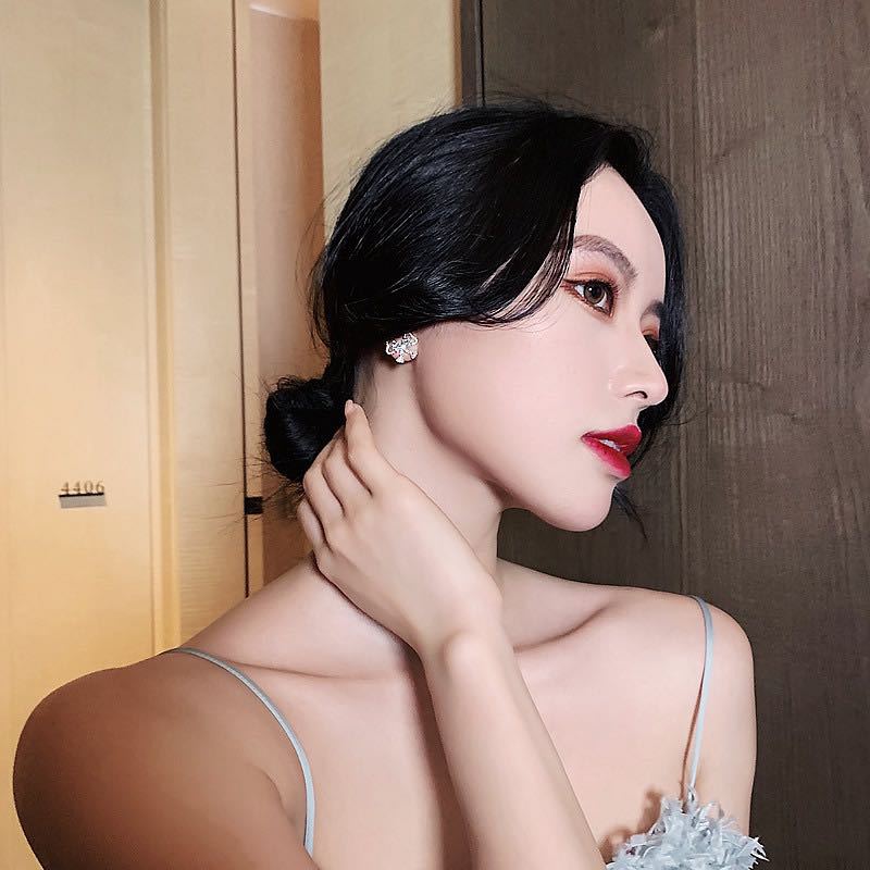 Bông tai thắt nơ xinh xắn thời trang 2020 cho nữ