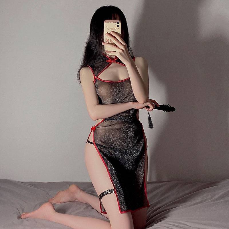 Bộ Đồ Ngủ Kiểu Sườn Xám Hở Lưng Gợi Cảm Cho Nữ