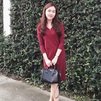 [ Mã FAMAYWA2 giảm 10K đơn 50K] Đầm nữ cổ tim dài tay dáng rộng vải len tăm xẻ tà | BigBuy360 - bigbuy360.vn