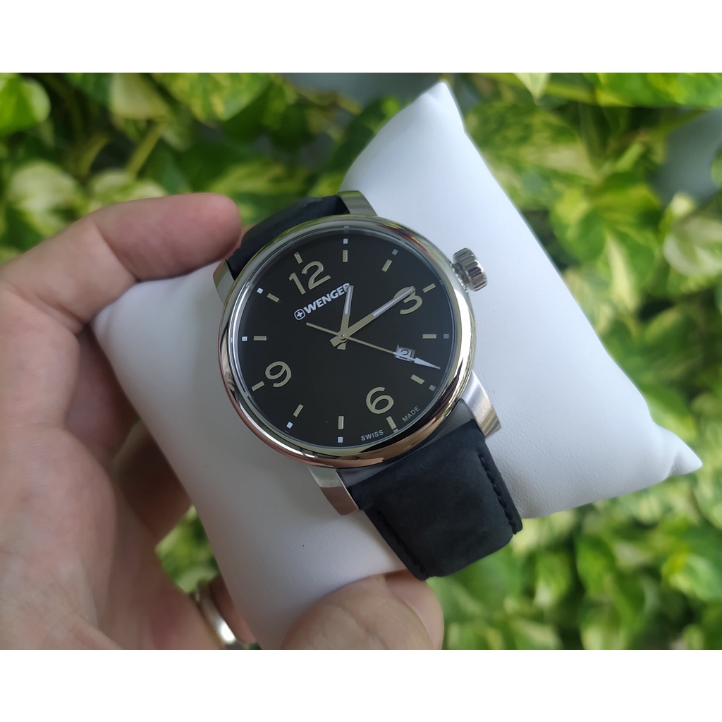 Dồng Hồ Nam Wenger Urban Vintage màu đen