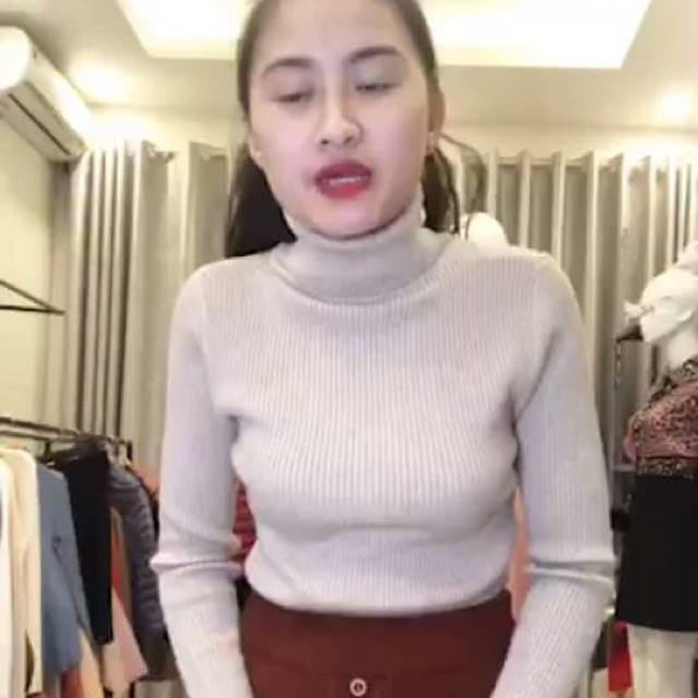 Áo len cổ lọ