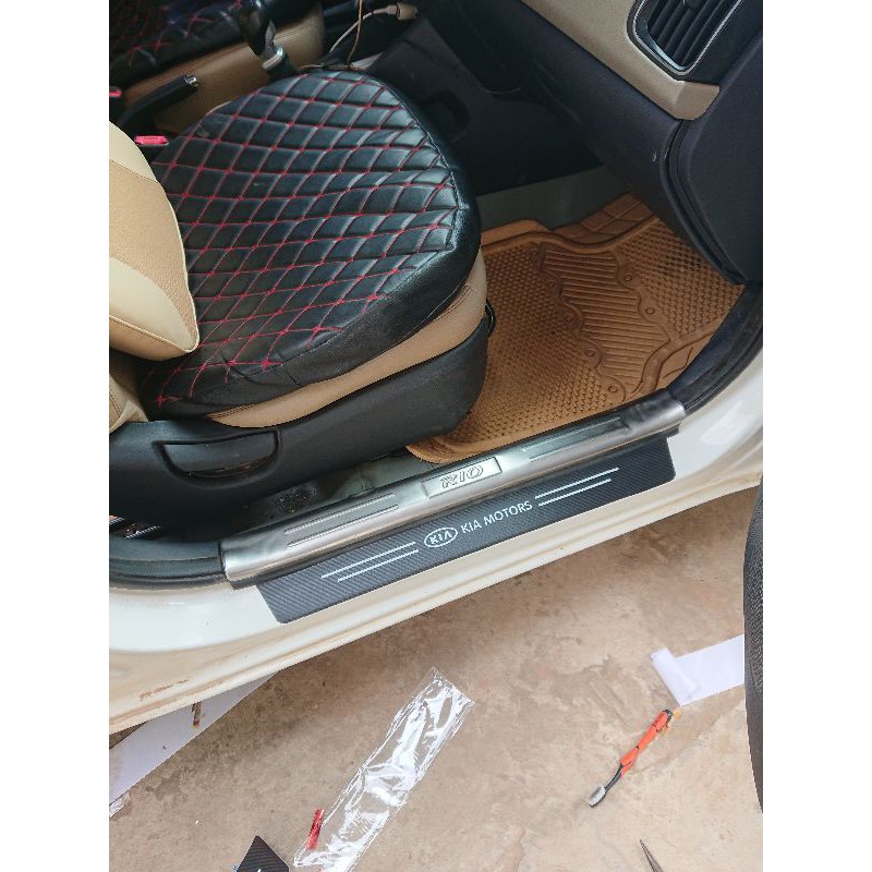 Nẹp chống xước bước chân cửa xe mạ cacbon cao cấp ( bậc ngoài) | BigBuy360 - bigbuy360.vn