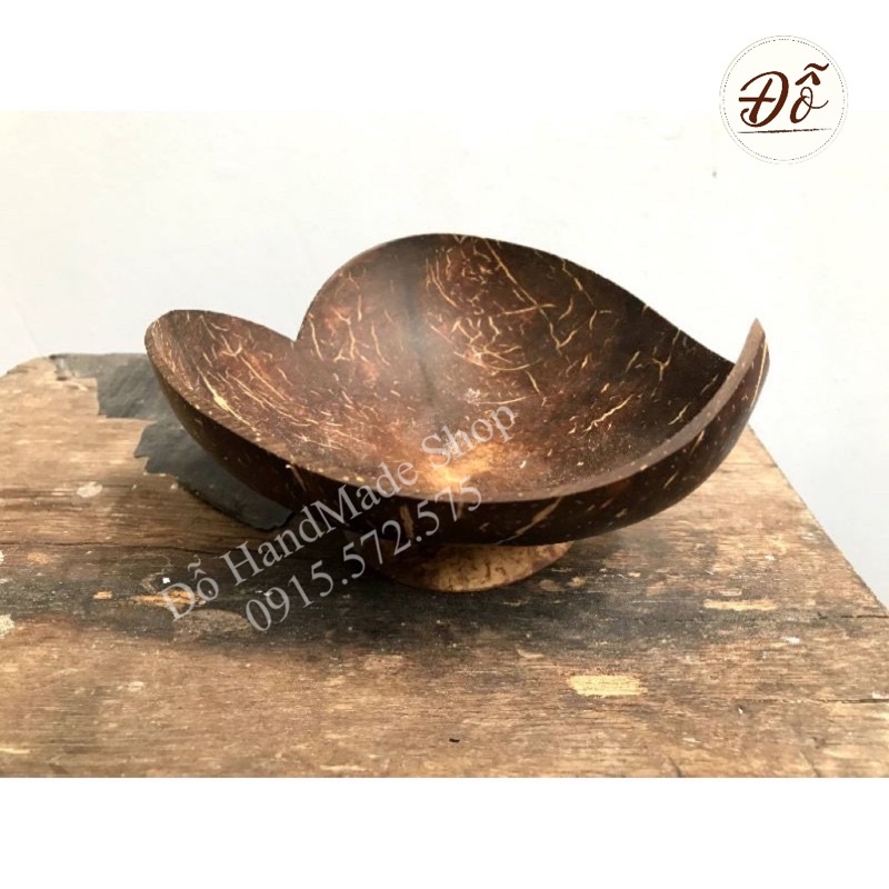 dĩa( đĩa)gáo dừa hình trái tim loại 1 siêu đẹp có đế, dùng trộn bột đắp mặt nạ, đựng trái cây, (decor) ,trang trí bàn ăn