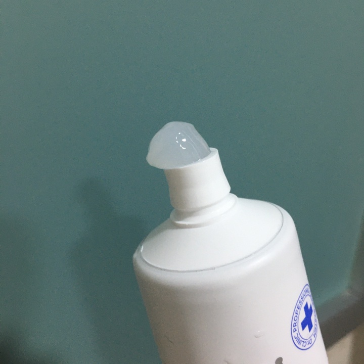 Kem đánh răng chuyên biệt trắng sáng cao cấp 2080 Dr. Clinic Whitening Clinic 120g nội địa Hàn Quốc