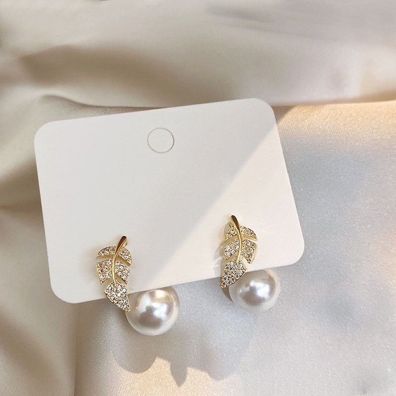 Đôi bông tai mạ bạc 925 hình chiếc lá đính hạt ngọc trai xinh xắn thời trang