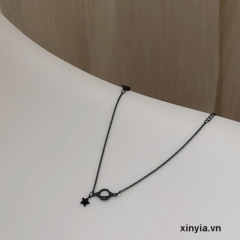 Vòng đeo tay hình hành tinh màu đen