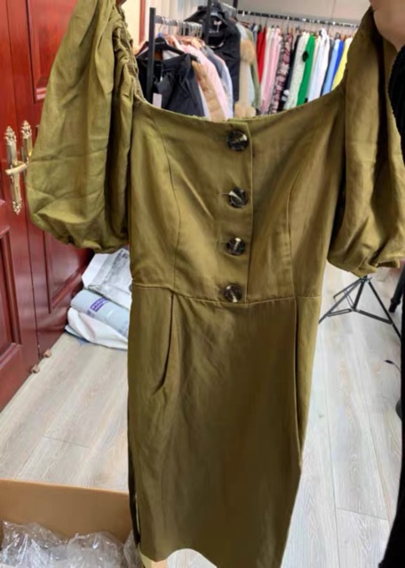 Váy zara tqxk bẹt vai xanh lính sz S,M