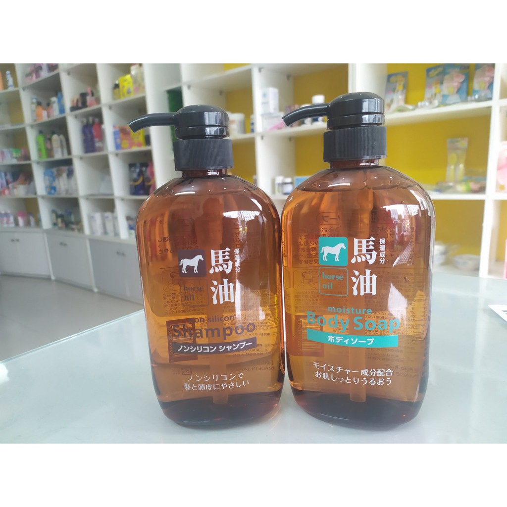 Sữa tắm, dầu gội tinh dầu ngựa Nhật bản - Horse Oil Moisture Body Soap 600ml