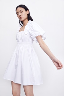 Đầm trắng Urban Revivo (thay tag)