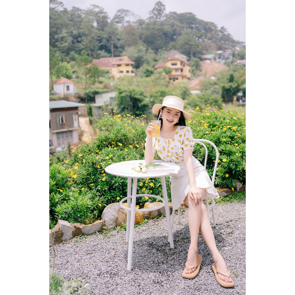 MINX - Áo Chika Square Ruffle Blouse