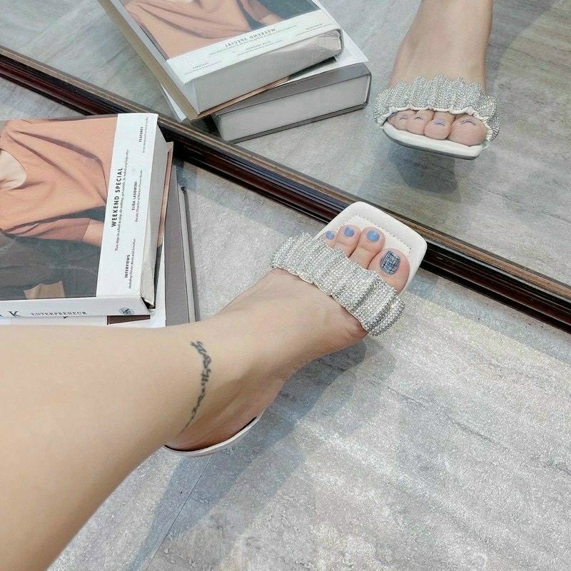 Sandal Cao Gót Gắn Đá Xịn Xò