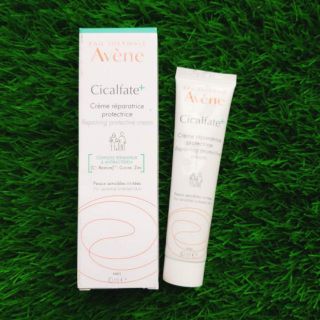 Kem giảm sẹo thâm Avene Cicalfate Repair Cream