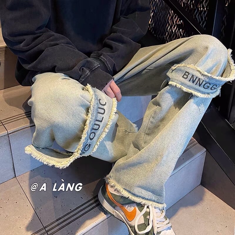 Quần bò jeans ống rộng màu bụi thêu chữ cách điệu hot trend Ulzzang unisex siêu chất ❤️