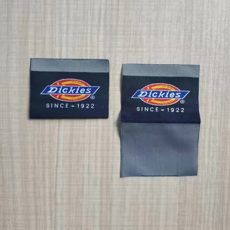 Miếng Dán In Logo Trang Trí Quần Áo Tiện Dụng