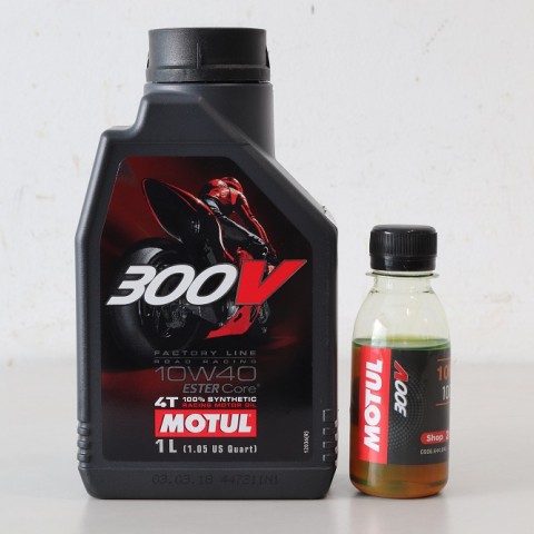 [CHÍNH HÃNG] Nhớt full tổng hợp MOTUL 300V 10w40 tem 3 lớp Pháp chính hãng.