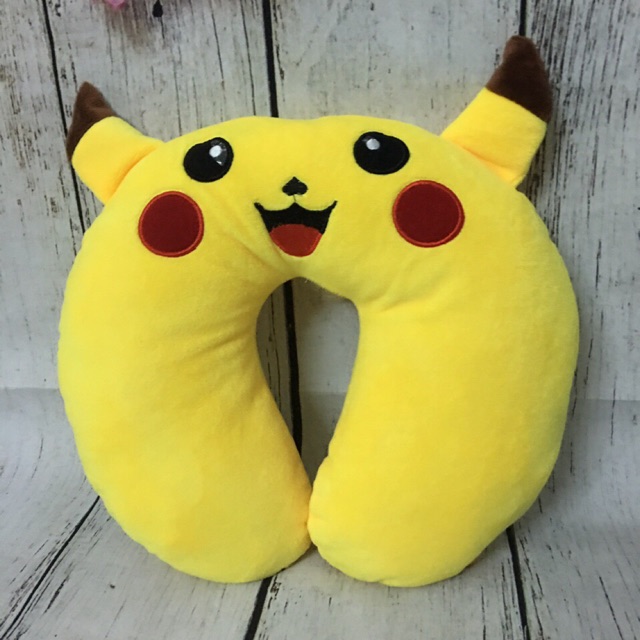 Gối cổ Pikachu cười