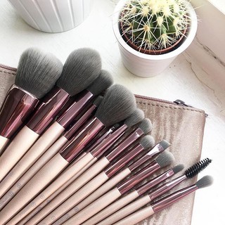Bộ cọ trang điểm bh cosmetic Lavish Elegance 15 Cây