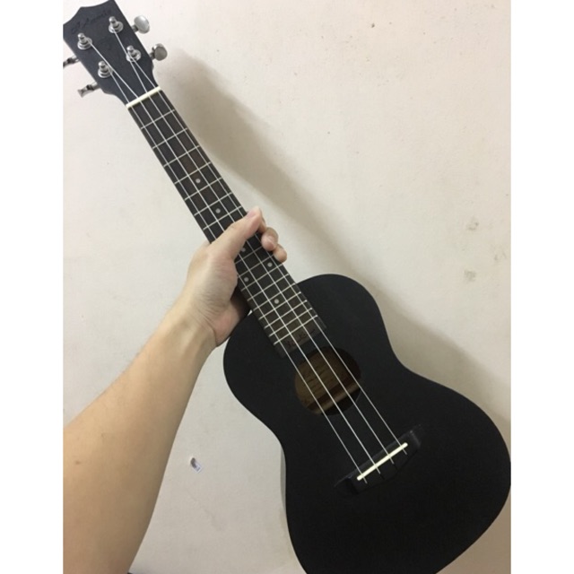 ĐÀN UKULELE CONCERT ARTEMIS MÀU ĐEN