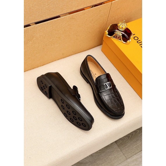 Giày tây lười nam da thật logo thương hiệu Louis Vuitton LV cao cấp mẫu mới