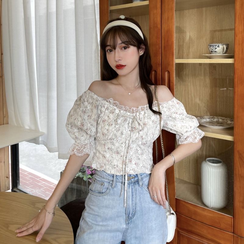 Áo Croptop Tay Phồng Họa Tiết Hoa Thiết Kế Mới Thời Trang Mùa Hè 2022