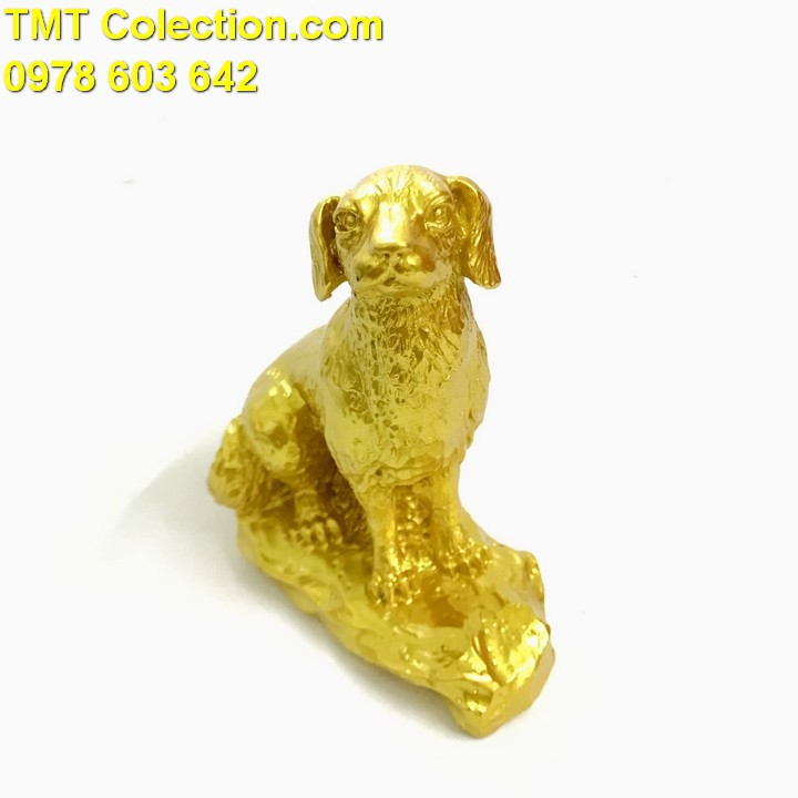 Tượng Con Chó Vàng dùng để trưng bày, trên xe oto, làm quà tặng, biếu dịp Lễ, Tết, kỷ niệm, chất liệu nhựa - SP005238