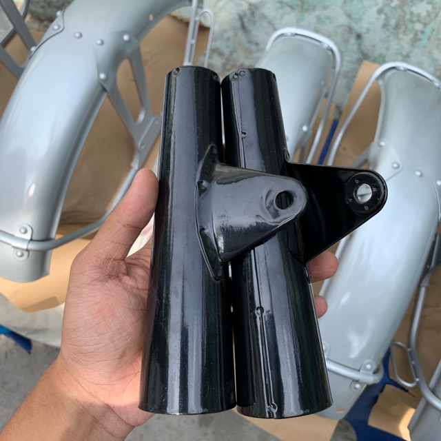 Tai thỏ Honda 66 cho anh em vào phuộc CD50 CL50