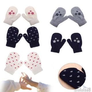 Găng tay len giữ ấm đáng yêu cho bé