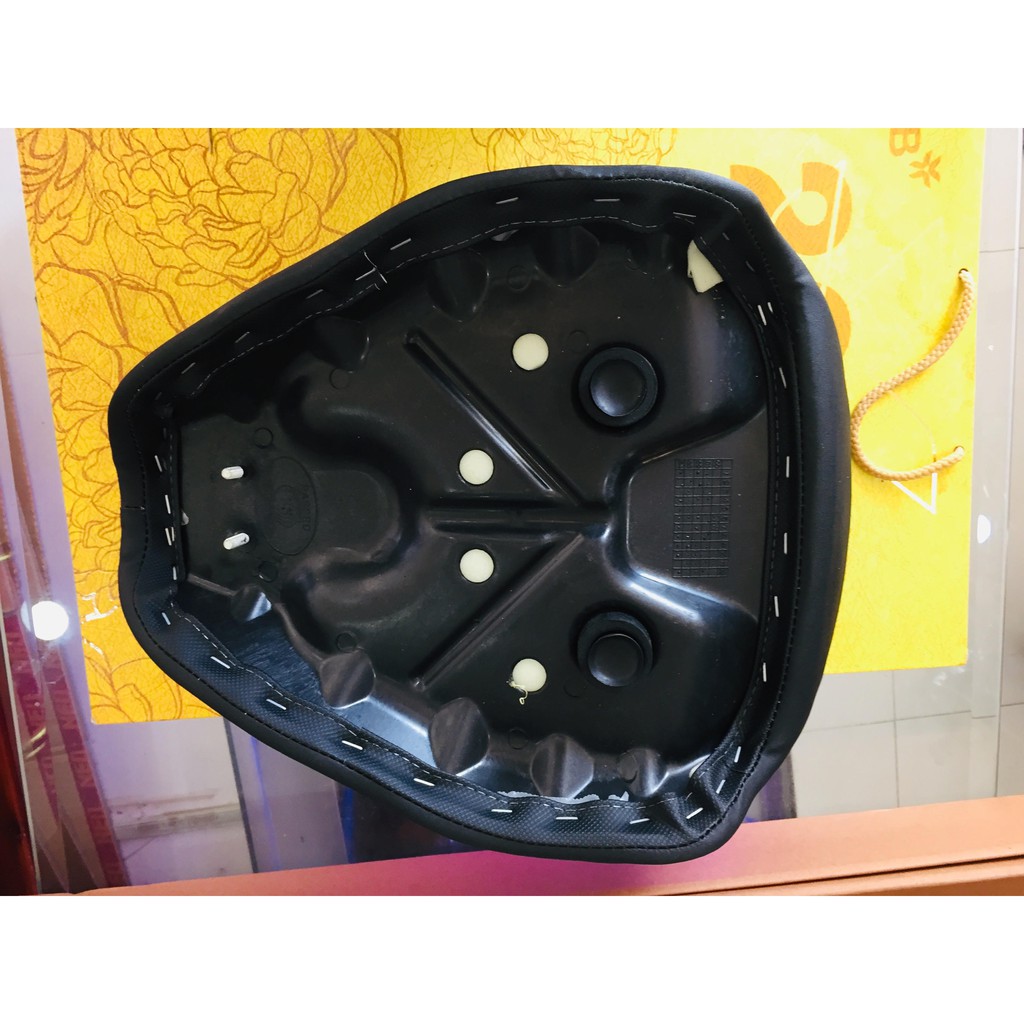 Cub cánh én : Yên trước kiểu cub én lùn  màu đen cho anh em dọn xe cub