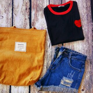 Áo thun crop cắt vạt tay dài