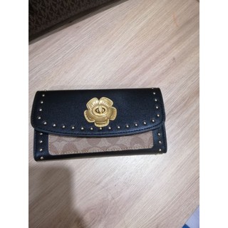 Ví coach da thật chị Quỳnh