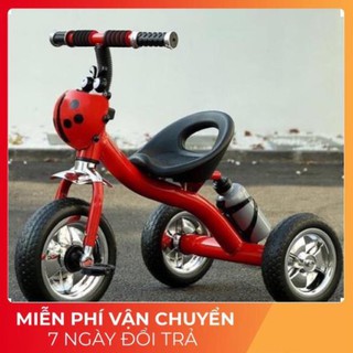 (YÊUTHÍCH) Xe 3 bánh có bình nước con bọ