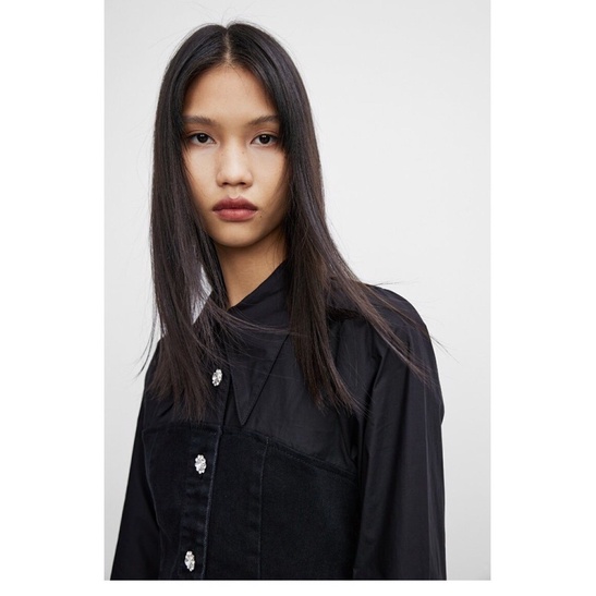 Đầm jeans đen Urban Revivo