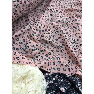 Lụa họa tiết beo nền hồng