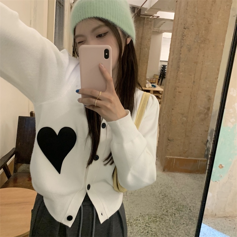 Áo khoác len cardigan cổ chữ V in hình trái tim phong cách retro thời trang Hàn Quốc cho nữ