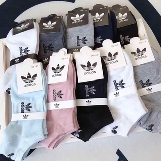 Đôi vớ thể thao Adidas chất liệu cotton thoáng khí thoải mái cho nam nữ