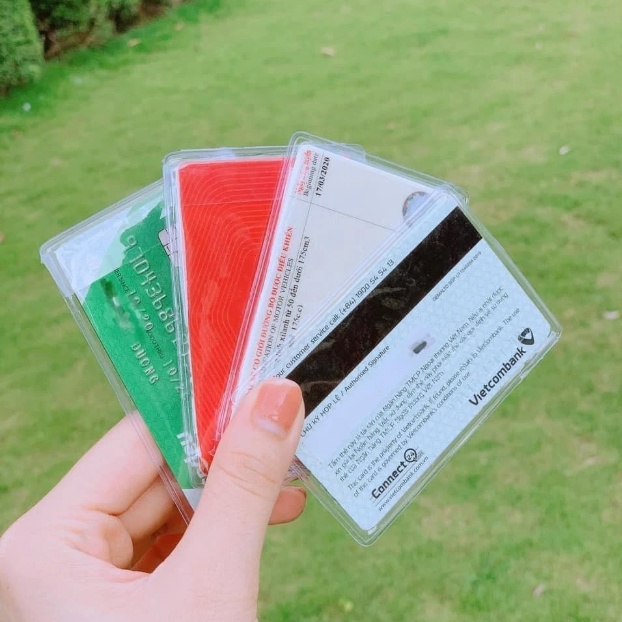 Combo 10 Vỏ Bọc Bao Chống Xước Căn Cước, Cmnd, Thẻ Atm, Thẻ Sinh Viên, Thẻ Nhân Viên Trong Suốt Có Nắp Bảo Vệ