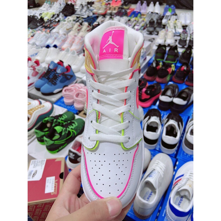 Giày Air Jordan 1 Mid "Edge Glow"