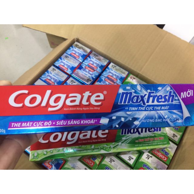 Kem đánh răng Colgate Max Fresh hương trà xanh và bạch hà