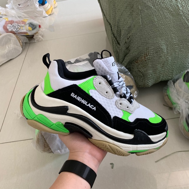 Giày lỗi chữ hàng cao cấp 🤩