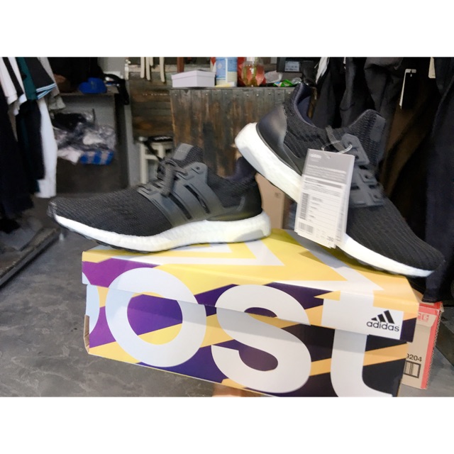 Giày ultra boost 4.0 auth