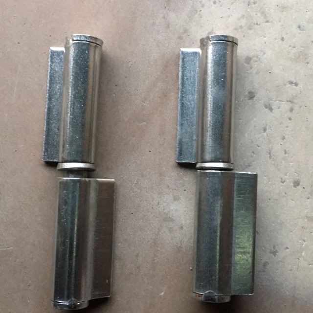 Cối lá hàn cổng ,cửa sổ ( bản lề ) INOX 201 phi 16 đủ ( giá 2c)