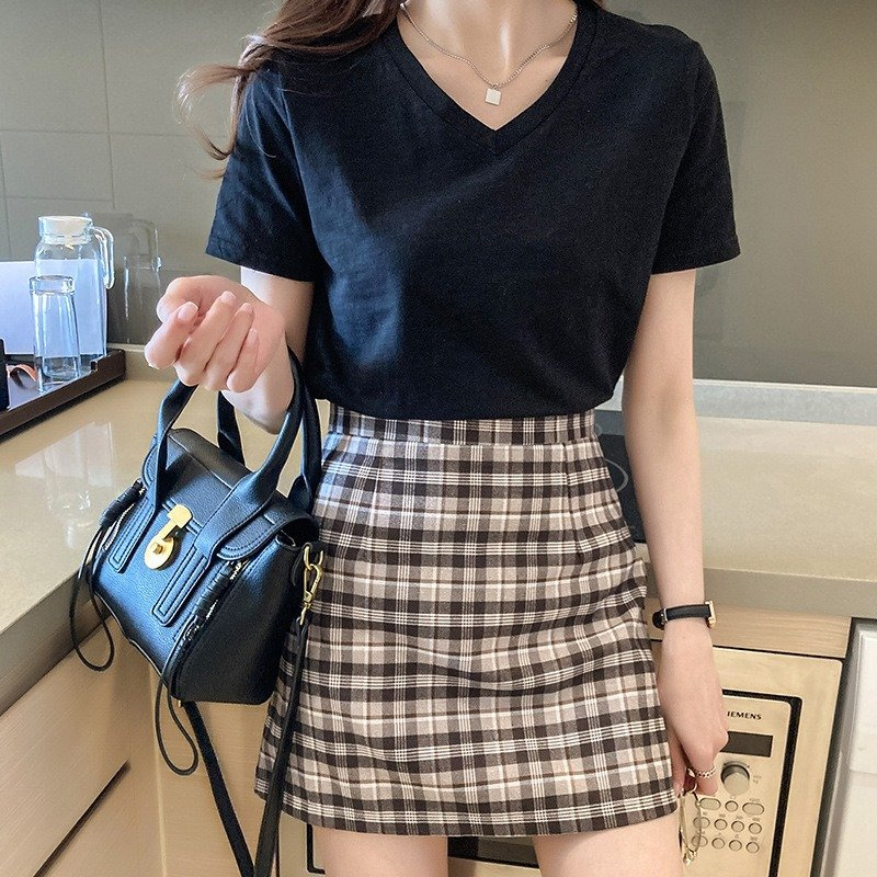 Áo thun trơn cổ tim 095
